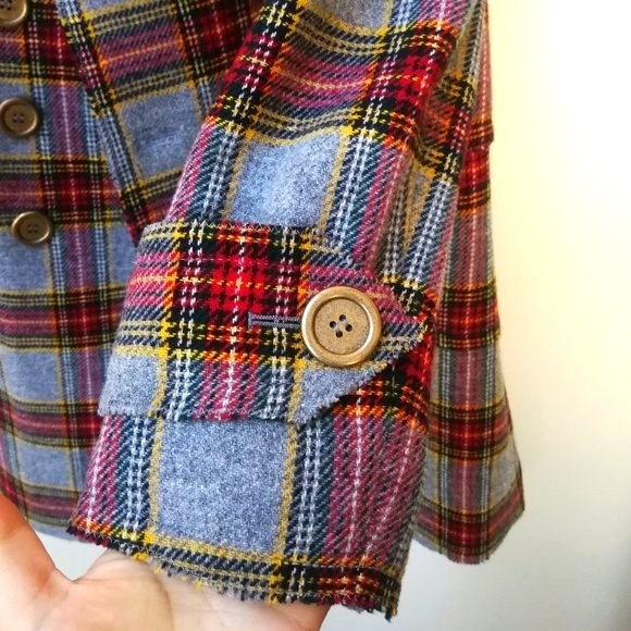❤️NWT❤️ Authentic D&G 100% Wool Plaid Coat - Picture 10 of 13